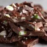No-Bake Mint Chocolate Chip Clusters Recipe