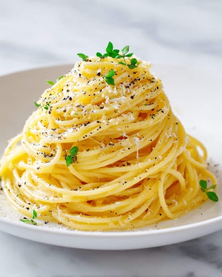 Spaghetti with Garlic and Oil (Aglio E Olio) Recipe