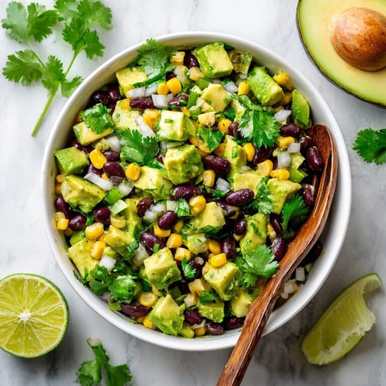 Black Bean Quinoa Bowl with Guacamole and Veggies Recipe